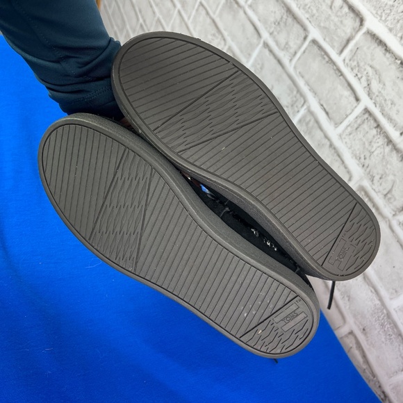 •NWOT |•TOMS•| Plush Lined Knit/Faux Suede Outer Pull On Boots Size 7.5 - Picture 8 of 8